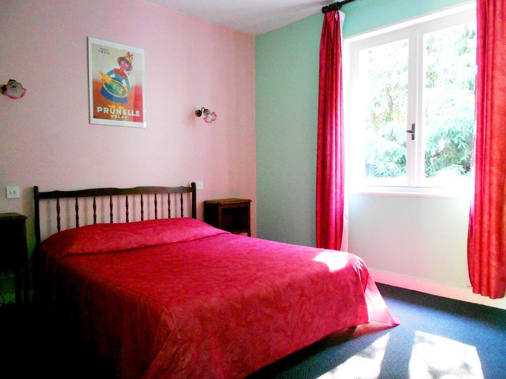 Hotel Restaurant Du Moulin De Barette Blavozy Habitación foto
