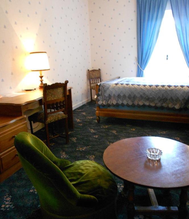 Hotel Restaurant Du Moulin De Barette Blavozy Habitación foto